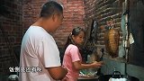 老公没有吃午饭，桃子姐做糖醋鱼，两个人感情真好
