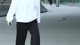 阿姨引领着潮流的方向