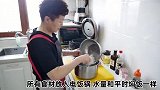 奶奶用糯米做馅儿包饺子？新式做法第一次见，再做一碗家常三鲜汤