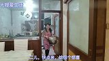 大嫂蒸了一锅馒头一顿儿就快吃完了！大嫂：这也太能吃了吧！