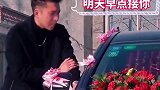 安徽一女子出嫁，哥哥一路跟妹妹到村头，全程哽咽抹泪叮嘱新郎兄妹 兄妹情真让人羡慕～