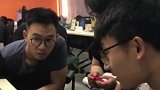 你还记得第一次玩游戏机是什么感觉吗？
