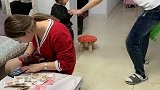 爸爸太难了帮帮他