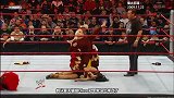 WWE-17年-RAW第861期经典时刻：玛丽丝假扮感恩节火鸡偷袭梅丽娜-精华