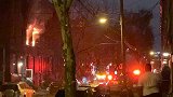 美国费城：三层公寓突发火灾 已致13死包括7名儿童