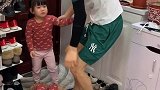 双胞胎姐妹俩感情太脆弱，女人何苦为难女人