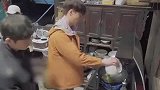 张艺兴做饭