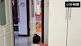 小姨让暖宝帮她关灯，暖宝乖巧听话的样子可爱了，网友：暖宝真棒