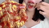 来只炸鸡，如果有啤酒就更完美了！
