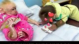 猴宝宝欧比喜欢睡懒觉，小猴子比比爬树摘鸡蛋，动物世界太神奇了