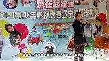 林妙妙一袭红裙配高跟鞋与剧照差距大网友：这身材不像17岁