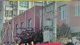 丈夫婚内“家外有家”，妻子敲锣打鼓，贴上照片替夫纳妾