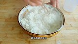 一碗面粉一勺糖，不蒸不煮，一擀一卷做糖酥饼，香甜美味真好吃