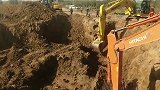 河北一3岁男童意外跌落水井 4台挖掘机开工救援寻获遗体