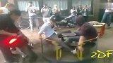 会玩的老外伤不起啊