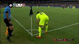 巴萨角球诡异变向 二队小将转身凌空抽射打飞