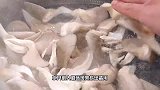 以后想吃蘑菇，一定要试试孜然蘑菇，做法简单，香辣开胃