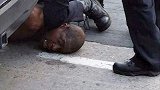 美国警察暴力执法致黑人死亡引众怒！WWE众星发声
