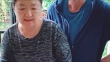 看看中国丈母娘的“百宝箱”，什么好东西都有，真会过日子呀