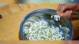 蒸洋槐花的家常做法