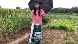 小秀去鱼塘收地笼，捕到几条四条腿的鱼，你们认识吗？