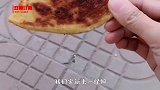 我们家新来的保姆 烙得饼能把砖头给干碎 你敢吃吗？