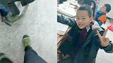 四川宣汉：担心学生自卑老师穿同款胶鞋：陪伴是最好的良药
