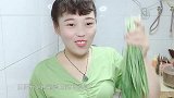 用韭菜做回忆小时候最爱吃的韭菜盒子，皮薄馅大超级好吃