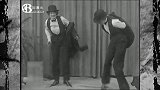 1923年西方查尔斯顿舞珍贵录像，女人穿男士西装很有魅力