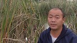 用蚯蚓钓鱼，何时该提竿，看完这个视频就明白了