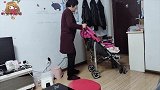 奶奶阻止宝宝吃玩具，宝宝的暴脾气瞬间爆发，惹不起