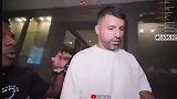 甲亢哥让阿奎罗帮他见梅西 阿奎罗：你C罗球迷，别凑过来