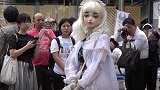 日本女孩用9年时间活成真人版娃娃，一上街就成为众人的焦点！