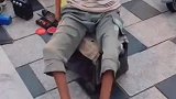 八岁神童从小残疾，一双天残脚快如闪电一分钟书写200副字