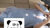 室友不想自己洗头，用椅子搭成床让寝室长洗