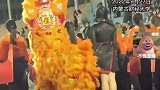 校运会舞狮彩排，狮尾开心得屁颠屁颠的，喜剧感十足