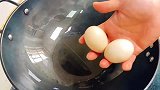 丝瓜焖荷包蛋很多人丝瓜没买对，难怪发黑没食欲，专业大厨来教你