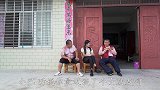 农村大妈花钱请二货夫妻催婚，机灵女儿识破阴谋出妙招搅局