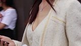 这位美女气质也太好了吧