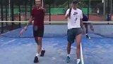 完美组合！范佩西与儿子网球双打配合