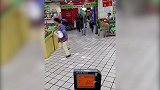 都是练过田径的?大爷大妈这波百米赛跑什么水平