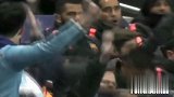 西甲-1617赛季-拉莫斯遭堵+内少被瓶砸！盘点球星遭球迷攻击时刻 抵制球场暴力-专题