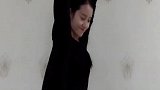 能站着练一字马的美女，真的不多见