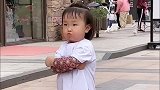 都说爸爸最疼小情人，说好的父女情深，此时除了尴尬还是尴尬