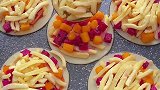 迷你水果披萨，做法简单，一口一个孩子超喜欢吃 美食创作人  披萨