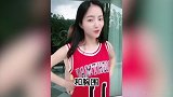 两个穿球服的美女！这样过儿童节 你喜欢吗