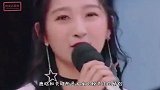 关晓彤上节目穿婚纱，身边男人却不是鹿晗，网友：后院要起火了