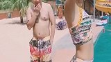 偶遇见前男友，看看美女这套路够厉害吧