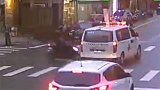 中国台湾：男子骑摩托狂飙撞上救护车 妻子晒网遭“打脸”