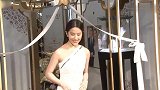 刘诗诗杨颖赵丽颖替身照片，不仔细看以为是双胞胎